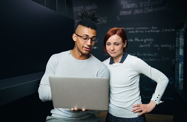 Les Metiers Qui Recrutent En 2020 Le 7eme Est Fou Besoin D Argent